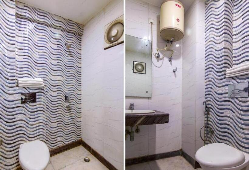 Quarto Deluxe, Shyam   In Front Of Ndls Station