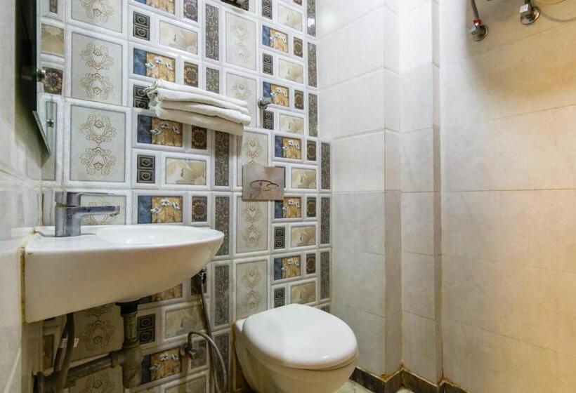 Quarto Deluxe, Shyam   In Front Of Ndls Station