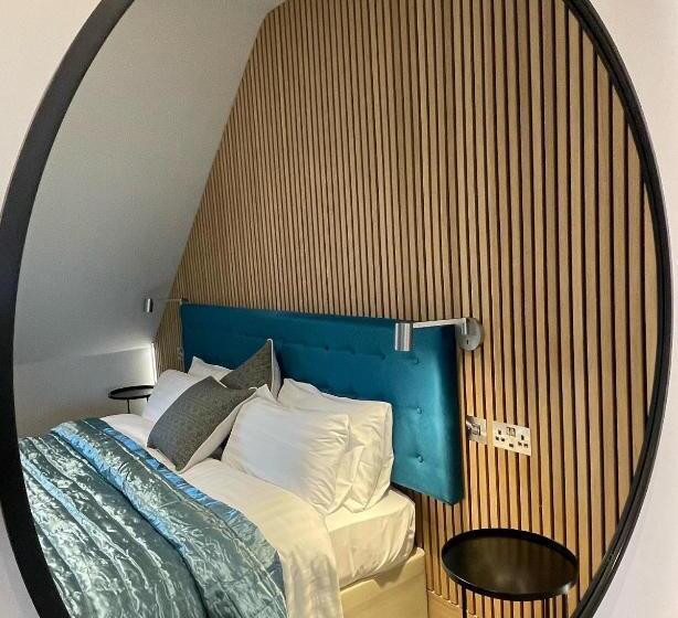 غرفة قياسية, The Boutique