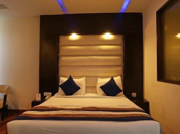 Triple Classic Room, Oyo Hotel Aero City