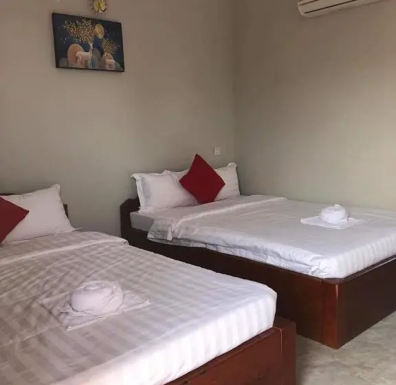 اتاق لوکس با بالکن, Kro Nhep Guesthouse