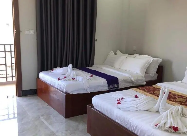 اتاق لوکس با بالکن, Kro Nhep Guesthouse