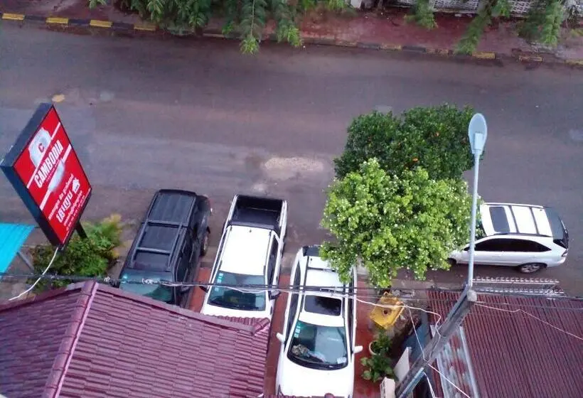 اتاق لوکس با بالکن, Kro Nhep Guesthouse
