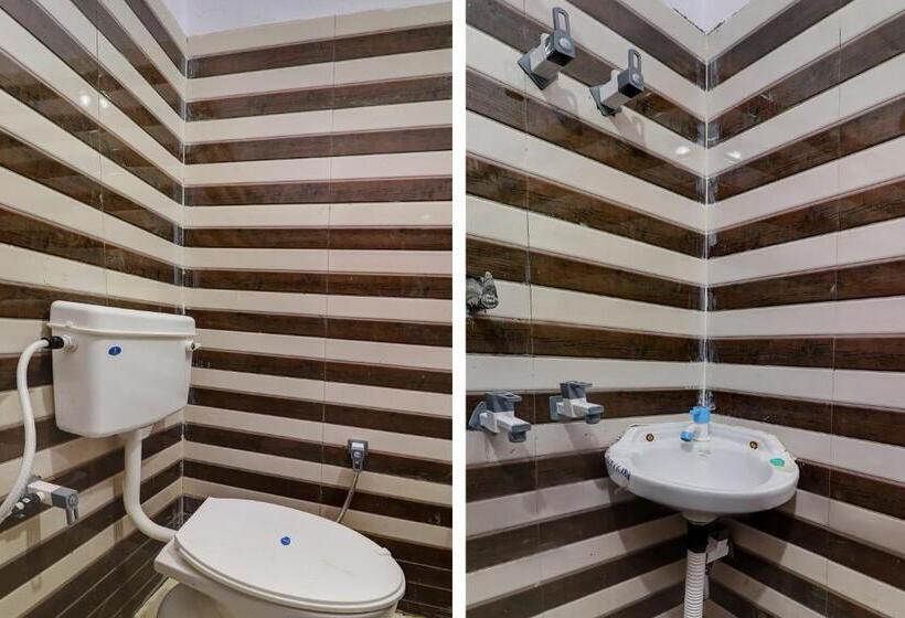 Klassiskt Trippelrum, Spot On Pitra Chaaya Hotel And Restaurant