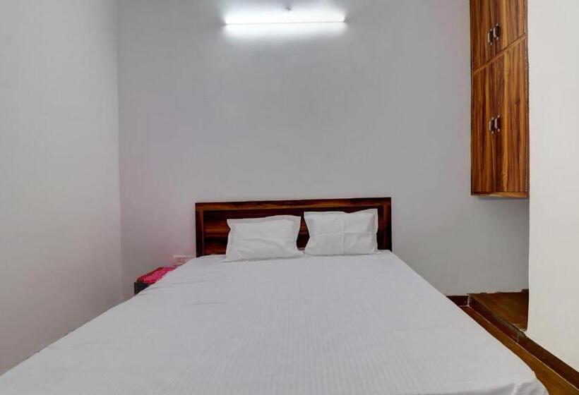 Klassiskt Trippelrum, Spot On Pitra Chaaya Hotel And Restaurant