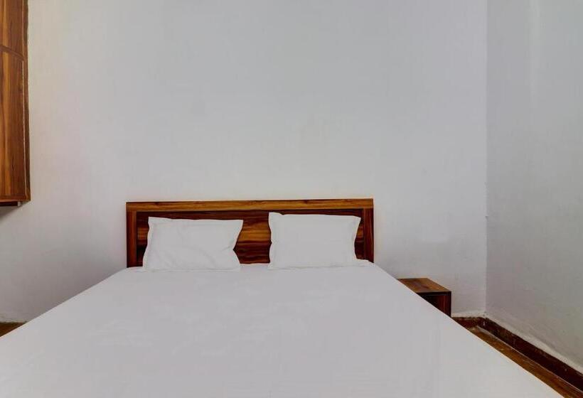 Klassiskt Trippelrum, Spot On Pitra Chaaya Hotel And Restaurant