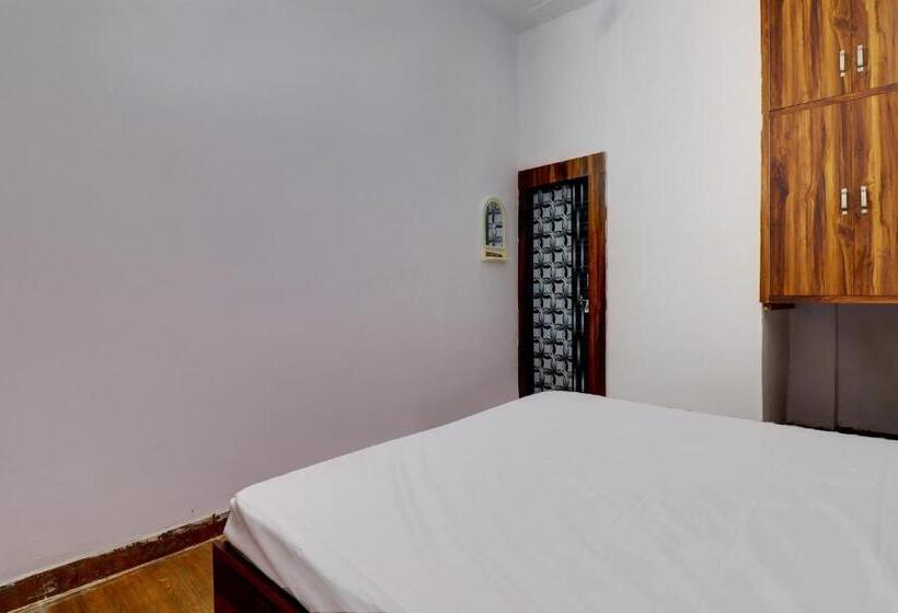 Klassiskt Trippelrum, Spot On Pitra Chaaya Hotel And Restaurant