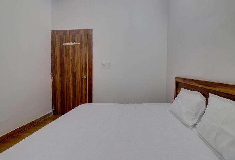 Klassiskt Trippelrum, Spot On Pitra Chaaya Hotel And Restaurant