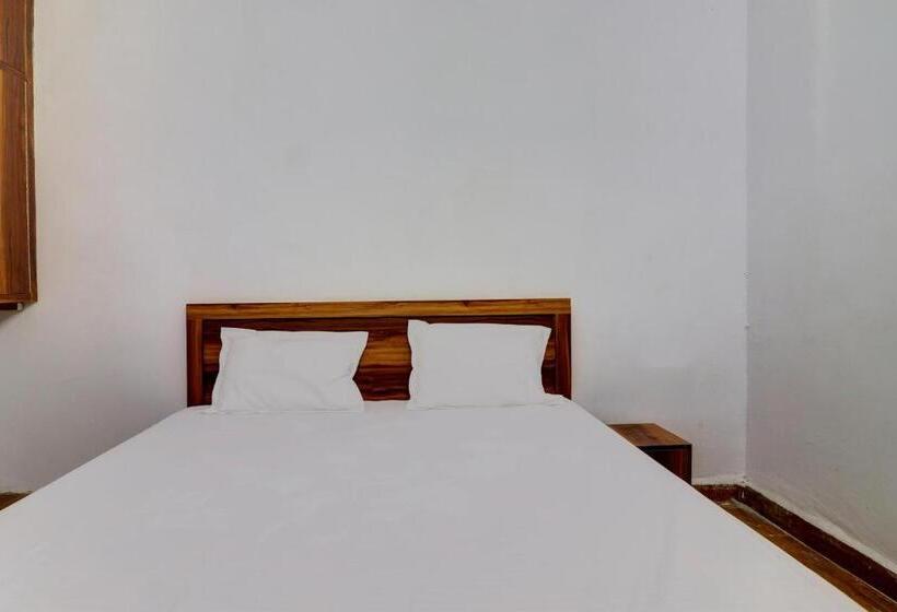 Klassiskt Trippelrum, Spot On Pitra Chaaya Hotel And Restaurant