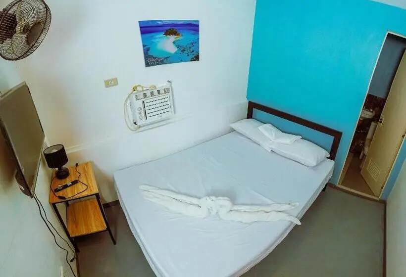 اتاق استاندارد, Adventourist Inn