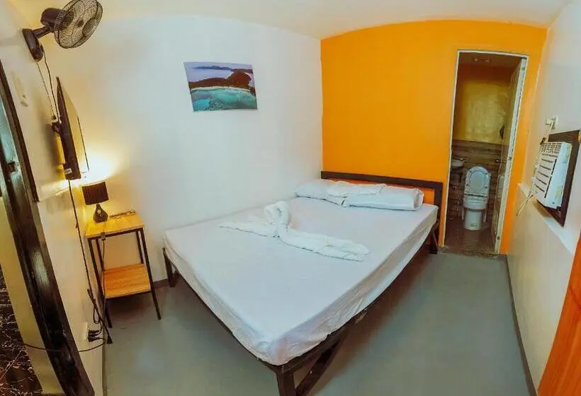 اتاق استاندارد, Adventourist Inn