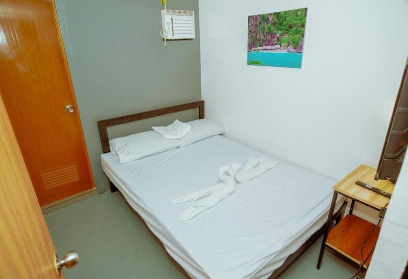 Standard Room, Adventourist Inn