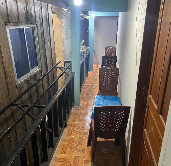 חדר סטנדרט, Vagabonds