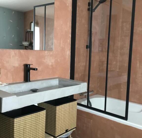 标准间, Bnb Montacutain