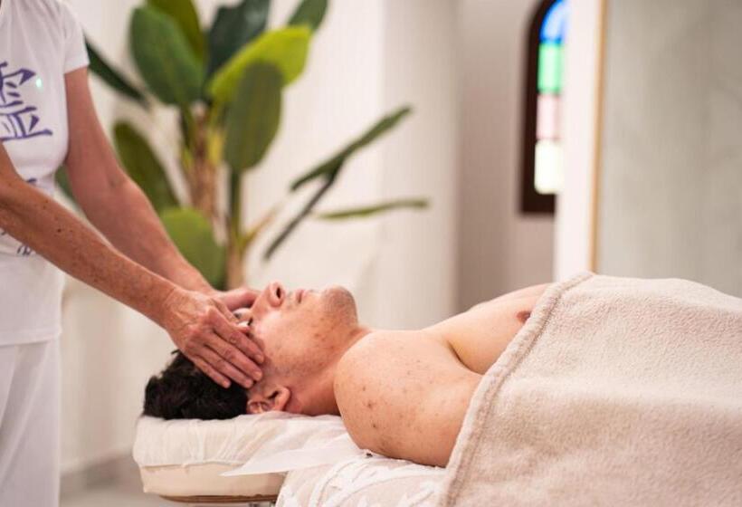 استودیو استاندارد با چشمانداز استخر, Boutique Hotel Serena Vista