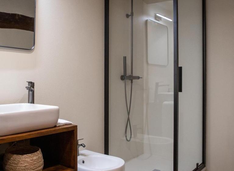 标准三人间, Dimidium