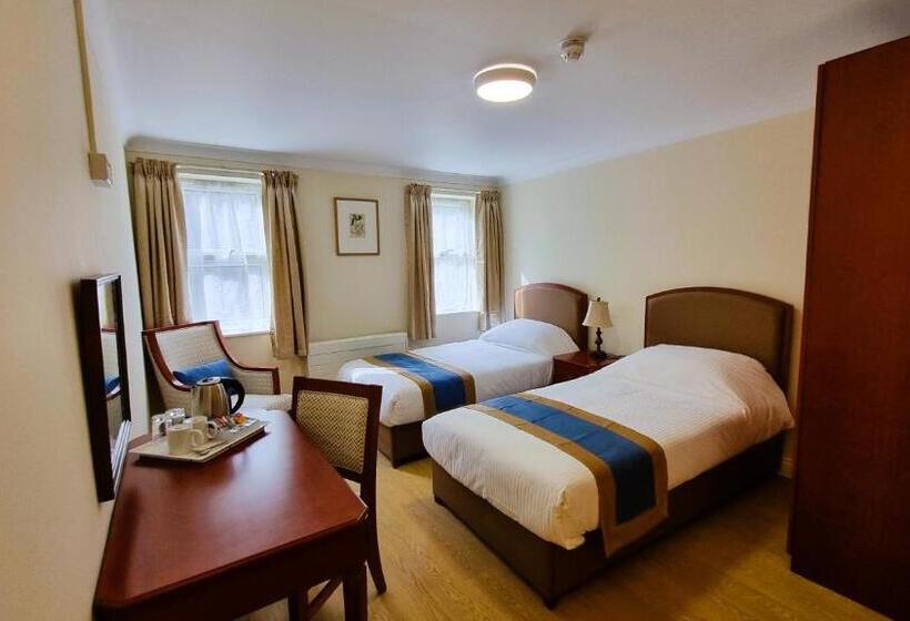Номер Стандарт, Royal Swan, Ashley Manor   B&b