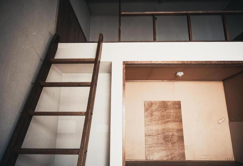 חדר סטנדרטי לארבעה עם חדר אמבטיה משותף, 肆野 サンモリッツ三番館