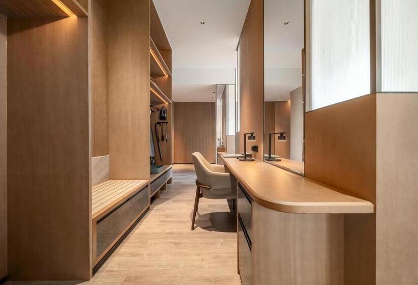 سوئیت با تخت بزرگ, Crowne Plaza Ganzhou, An Ihg