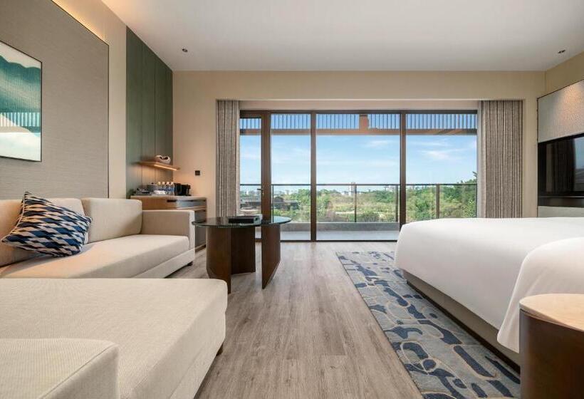 스위트 킹사이즈 침대, Crowne Plaza Ganzhou, An Ihg