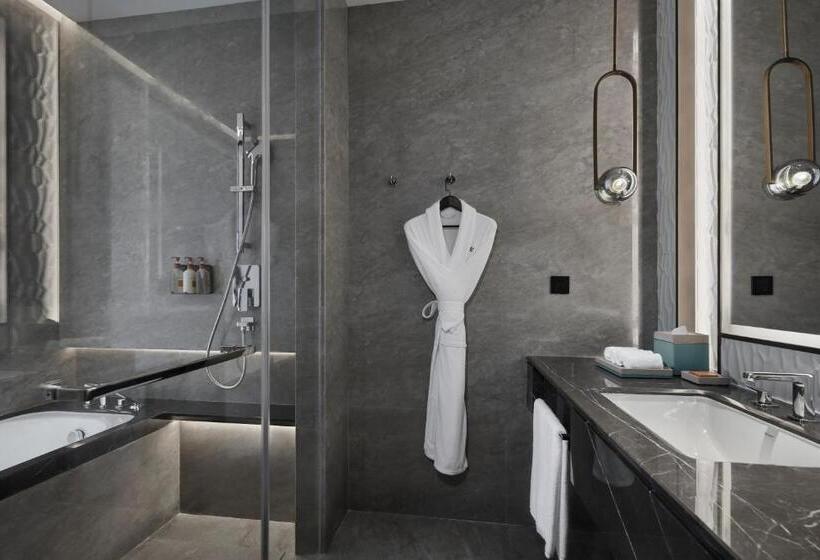 장애인을 위한 스탠다드 룸, Crowne Plaza Ganzhou, An Ihg