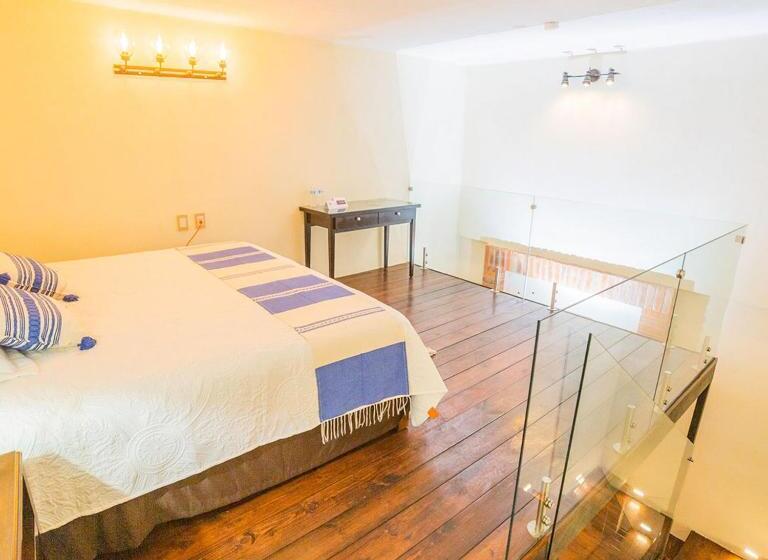 سوییت جونیور, Boutique La Casona Del Rey