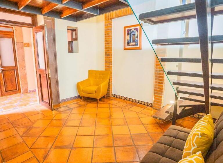 سوییت جونیور, Boutique La Casona Del Rey