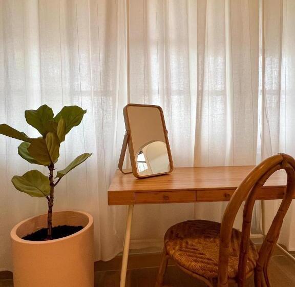 غرفة قياسية سرير كينج, La Moon House