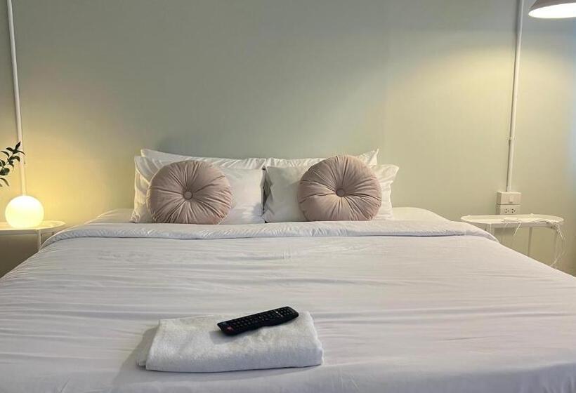 غرفة قياسية سرير كينج, La Moon House