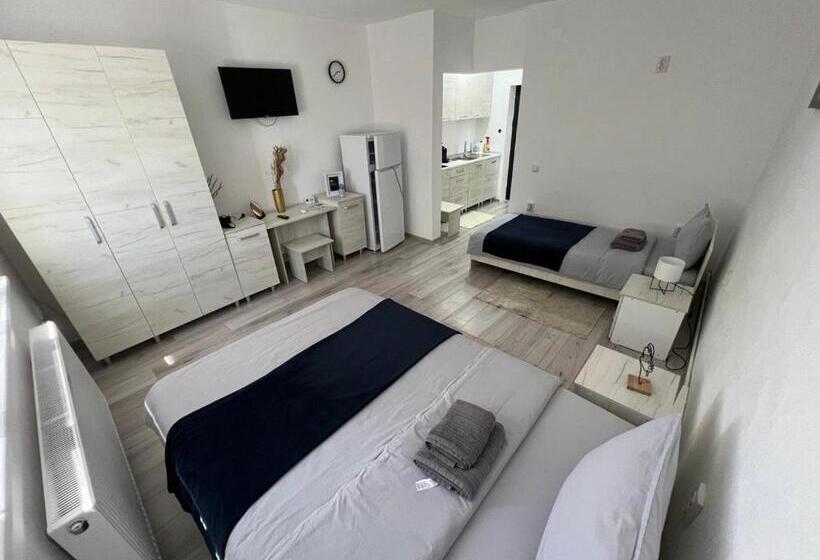 إستديو قياسى مزود بشرفة, La Luna Imobiliare