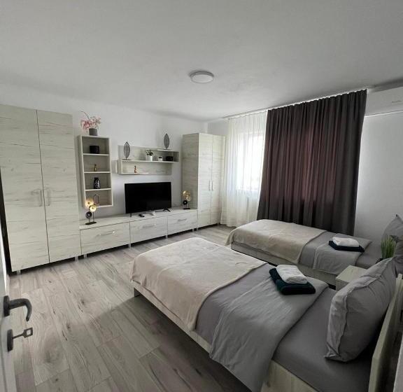 غرفة قياسية, La Luna Imobiliare