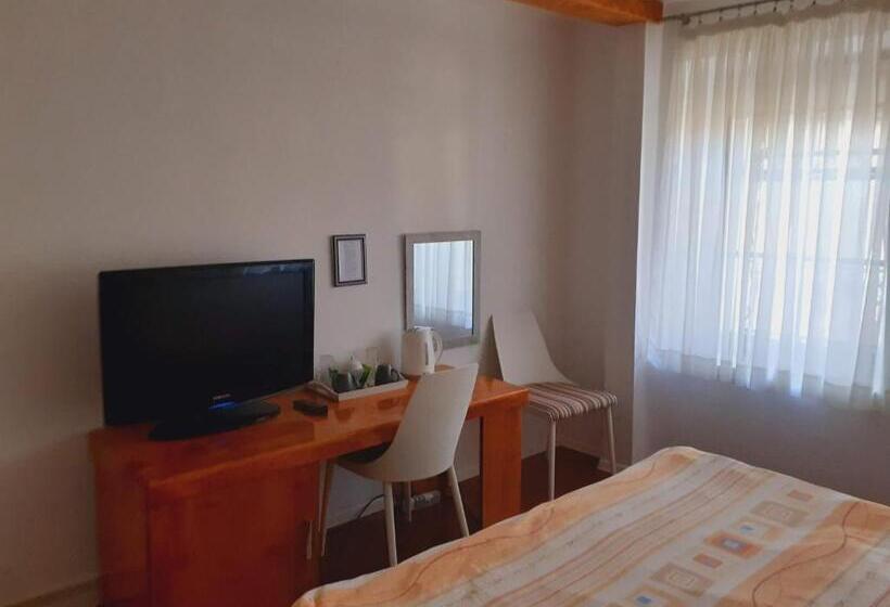 اتاق استاندارد, Apartmani Zaara