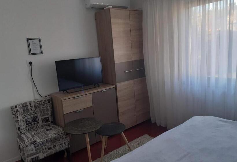 اتاق استاندارد, Apartmani Zaara