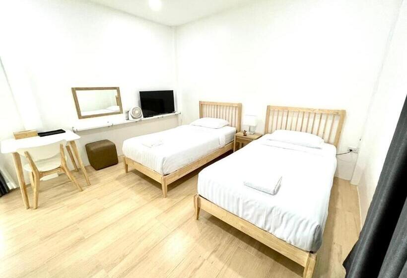 Номер Стандарт Вид на Сад, Farm View Resort @uthai Thani ฟาร์มวิว รีสอร์ท อุทัยธานี
