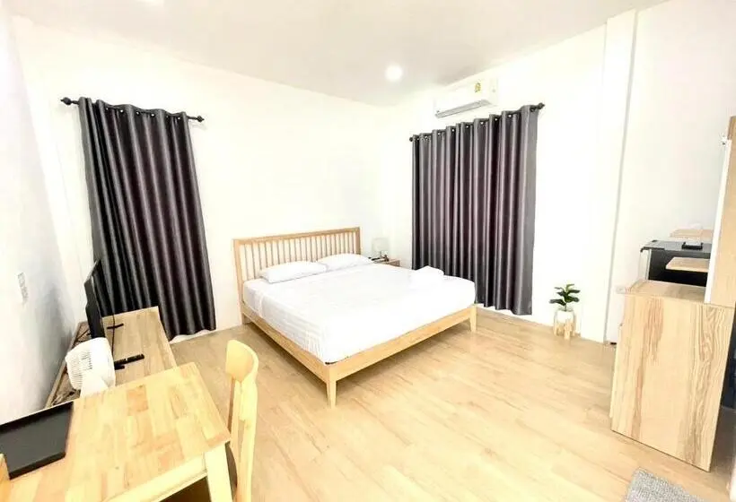 キングサイズベッドのスタンダードルーム, Farm View Resort @uthai Thani ฟาร์มวิว รีสอร์ท อุทัยธานี