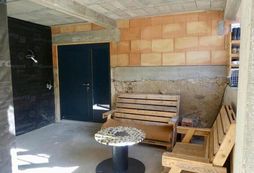 豪华房间, La Boucle Des Molliers