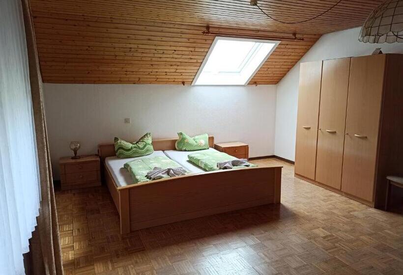 스탠다드 룸, Moselhof