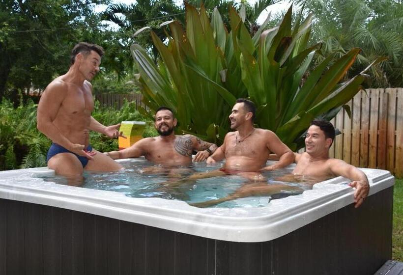 اتاق استاندارد با تخت بزرگ, Sexy Vibe1/private Room/ Outdoor Shower/heat Pool/