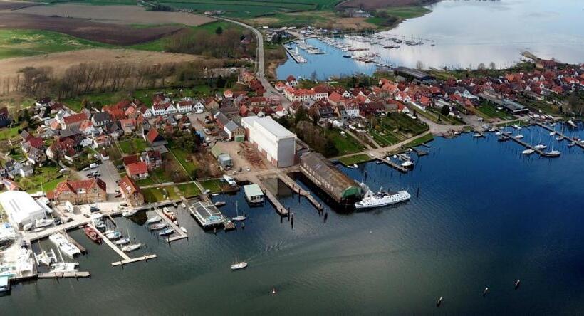 חדר סטודיו סטנדרד, Schifferhaus