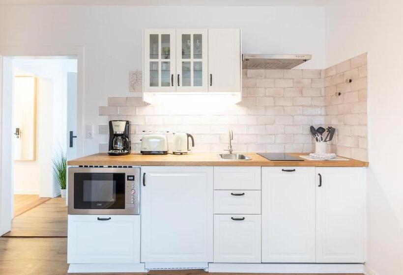 דירת חדר סופריור, Schifferhaus