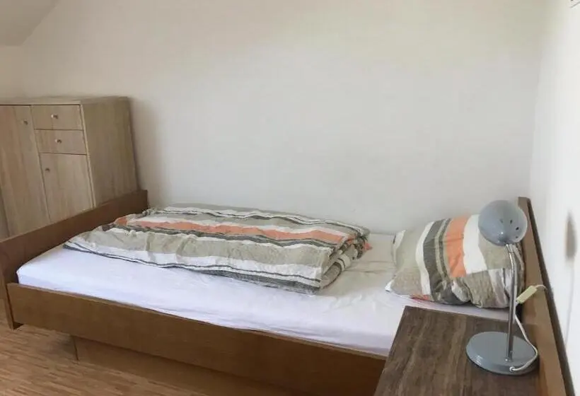 Quarto standart individual, Uniaparts