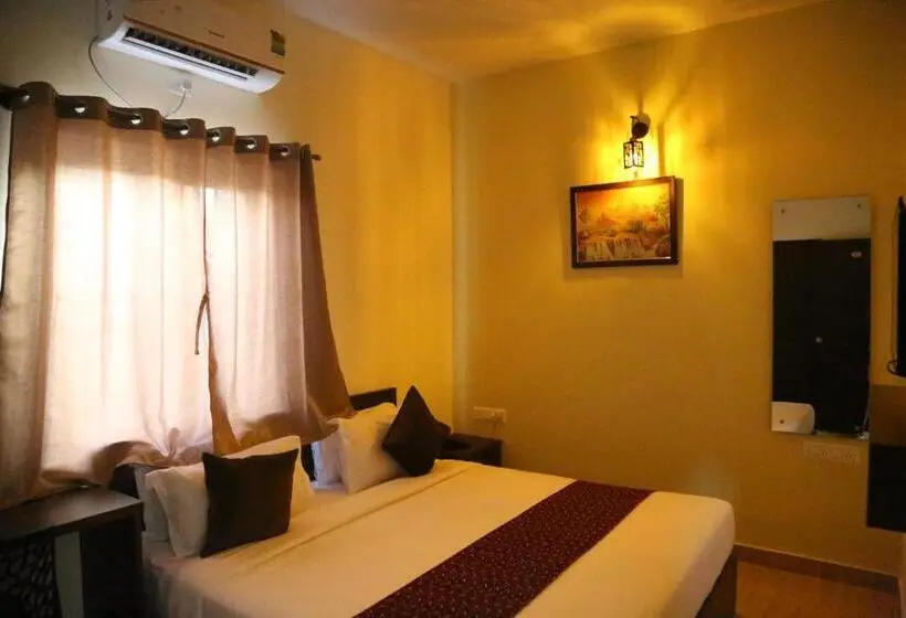 キングサイズベッドのスーペリアルーム, Bangalore Airport Inn Hotel, Airport Pickup & Drop Available 24x7