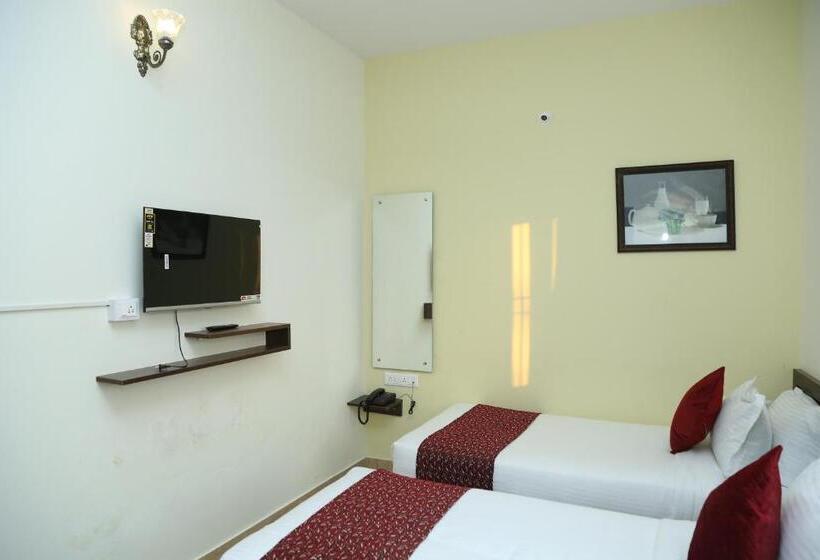 חדר סופריור, Bangalore Airport Inn Hotel, Airport Pickup & Drop Available 24x7