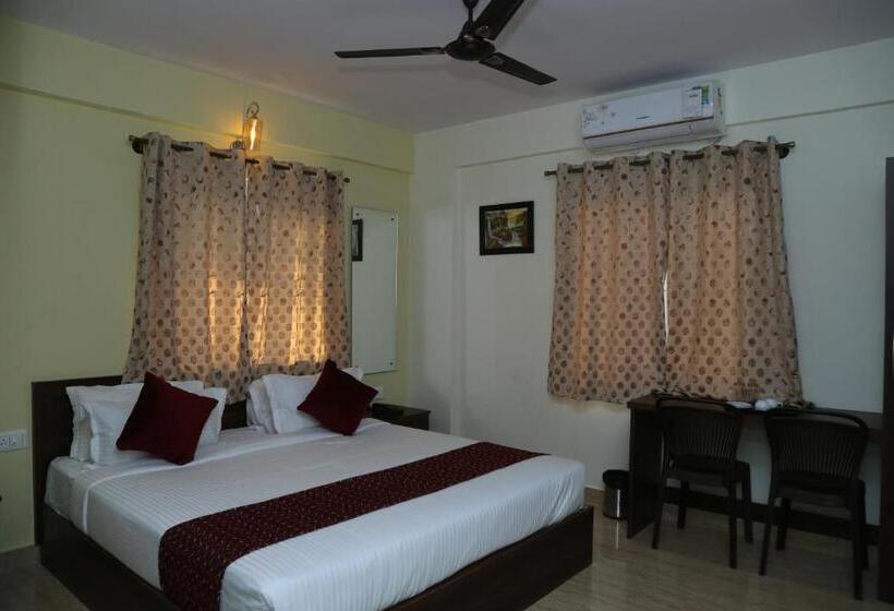 חדר סופריור עם מיטת קינג, Bangalore Airport Inn Hotel, Airport Pickup & Drop Available 24x7