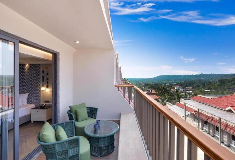 חדר פרמיום עם מרפסת, Grand Mercure Goa Candolim