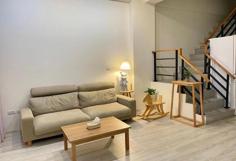 ویلای 1 خوابه, 路邊覓宿