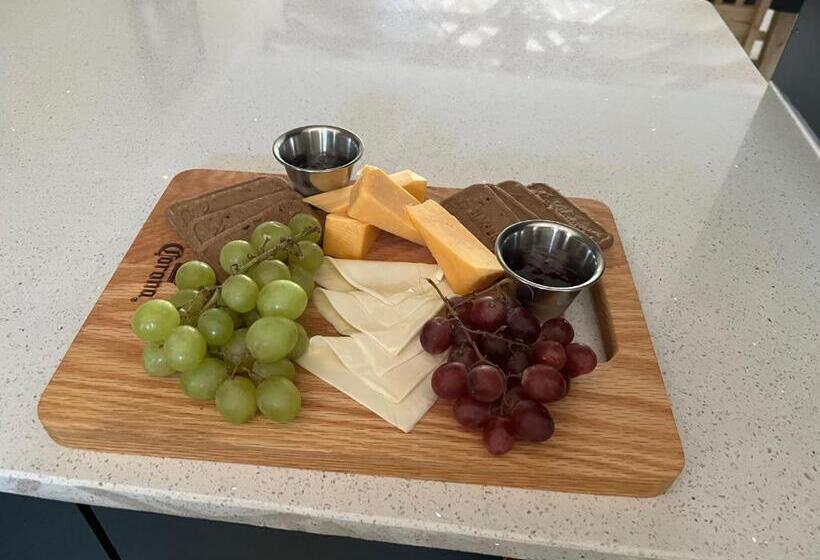 اتاق لوکس با تخت بزرگ, Kholiwe On Kruger Lodge & Safaris