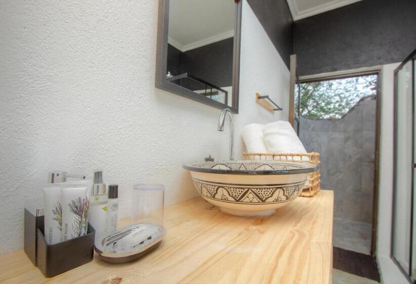 اتاق لوکس با تخت بزرگ, Kholiwe On Kruger Lodge & Safaris