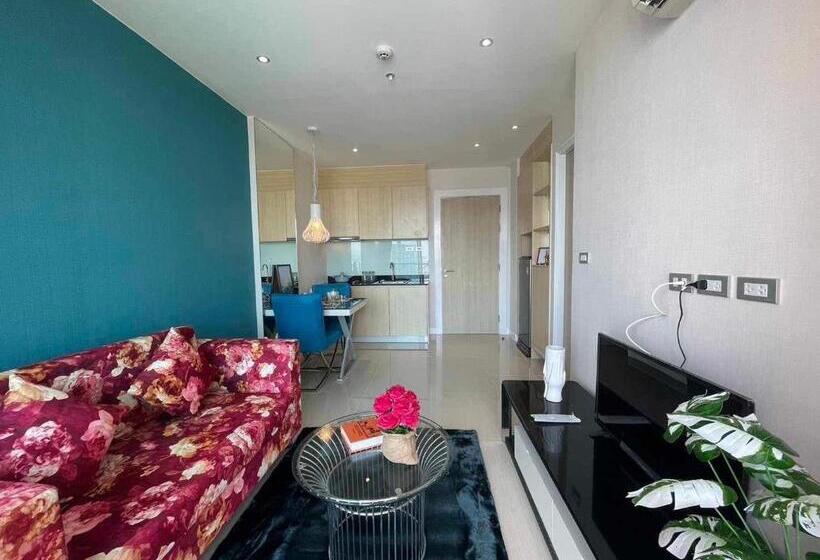 주니어 스위트 발코니, Grande Cariibbean Pattaya By Thita