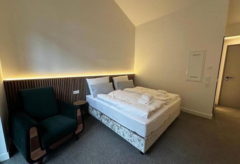 Номер Стандарт с Балконом, Boutique Hotel Greenleaf